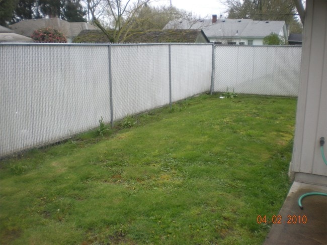 Building Photo - 3151 Park Ave NE