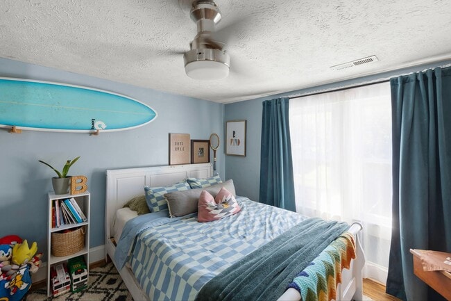 Building Photo - 308 W Main St