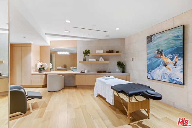 Building Photo - 1731 Summitridge Dr