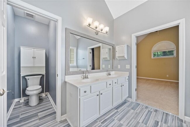Building Photo - 726 Gardenside Cir SE