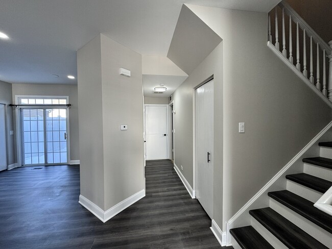 Building Photo - 102 Soo Line Dr