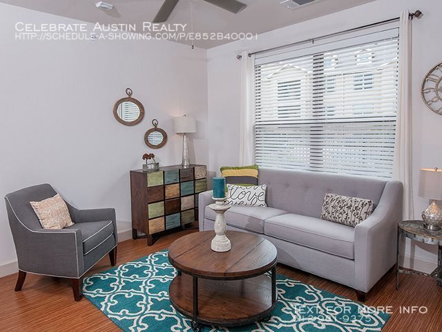 Building Photo - James on South First