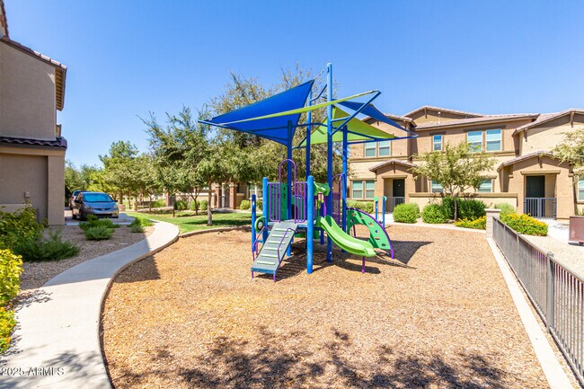 Building Photo - 14870 W Encanto Blvd