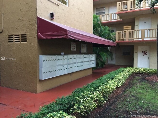 Building Photo - 4655 Palm Ave
