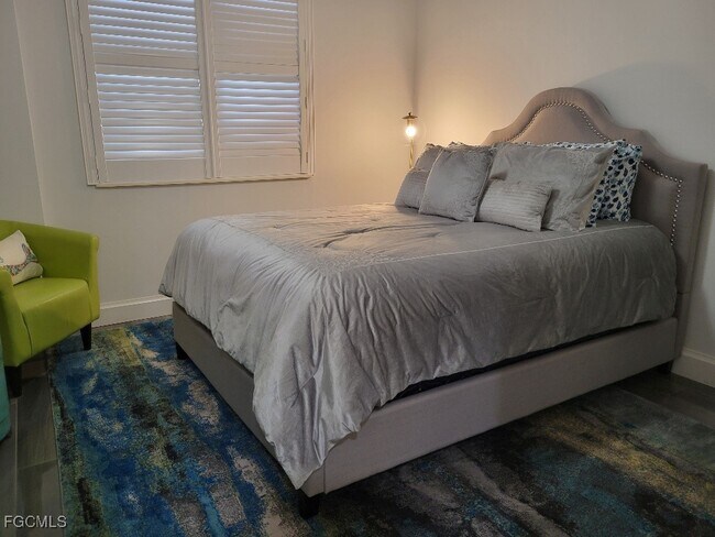 Building Photo - 11620 Court of Palms