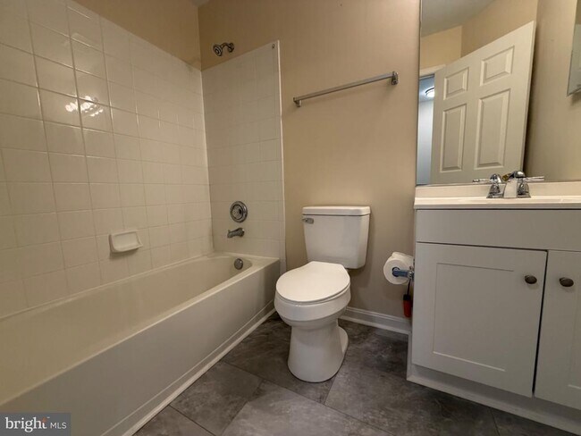 Building Photo - 359 Snyder Ln