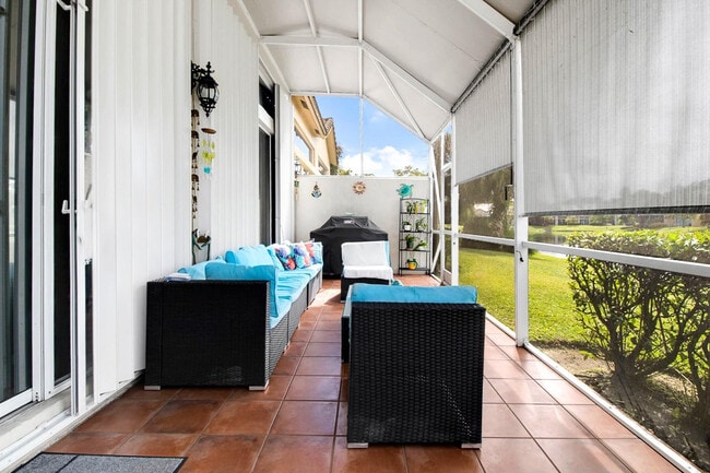 Building Photo - 5095 Madison Lakes Cir N