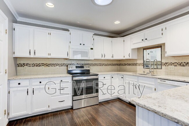 Building Photo - 15617 Mockingbird Ln