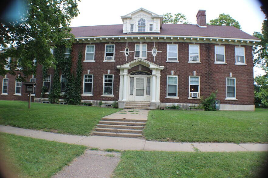 Primary Photo - 907 Porter Ave