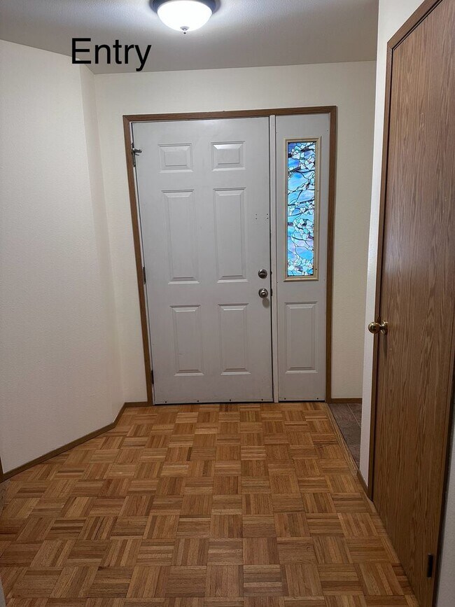 Building Photo - K74-LO Duplex