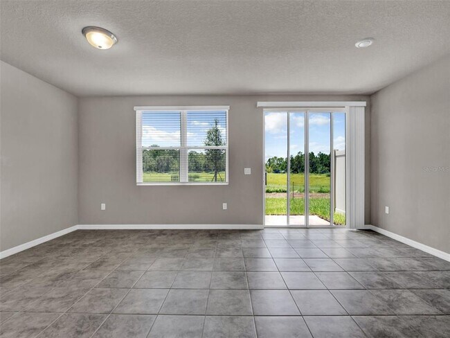 Building Photo - 743 Legacy Dr