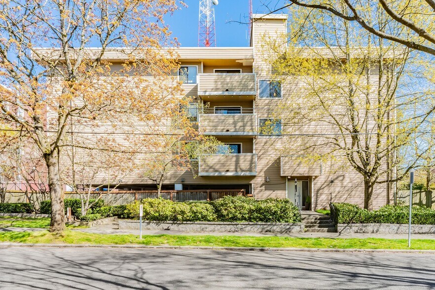 Building Photo - Park Royal Apartments