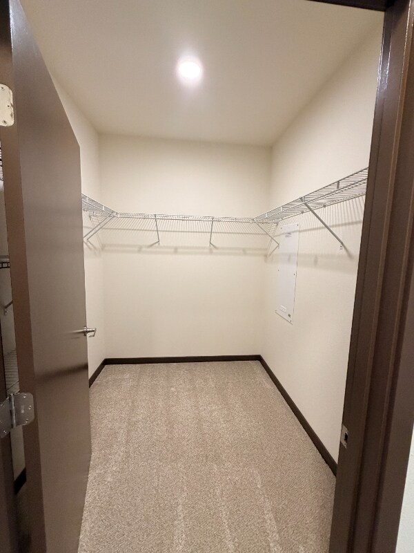 Building Photo - 580 8th Ave NE