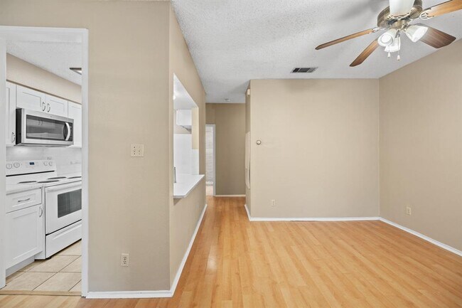 Building Photo - 2706 Salado St