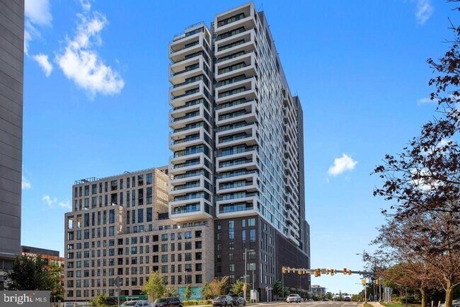 Building Photo - 1650 Silver Hill Dr