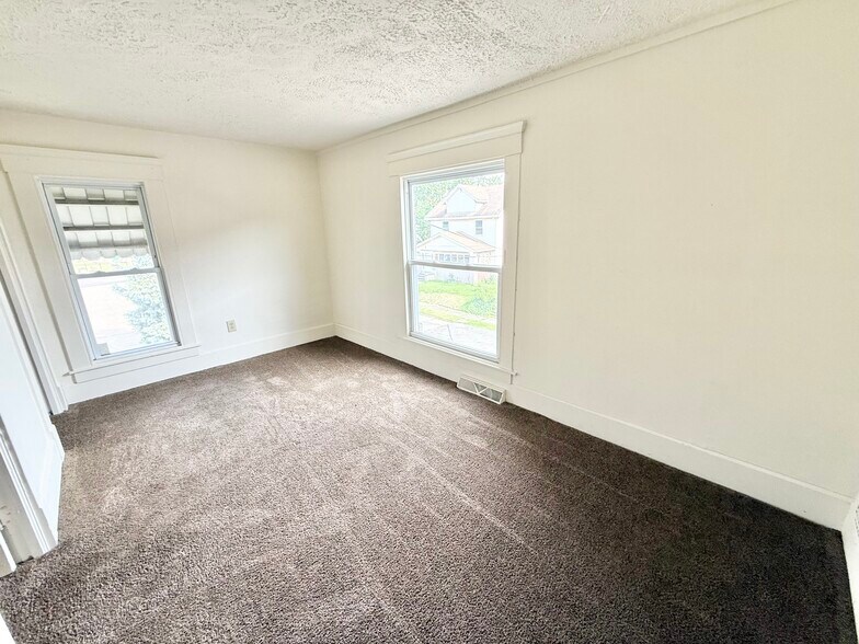 Building Photo - 921 17th St NW