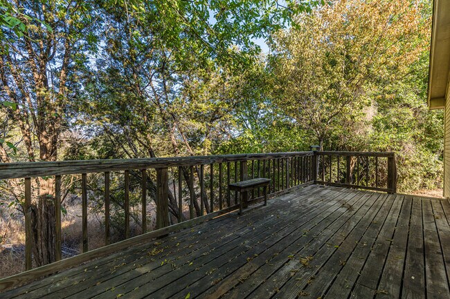 Building Photo - 140 County Rd 1604