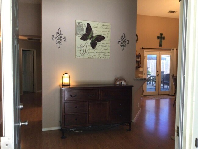 Building Photo - 1555 Morgan Dr