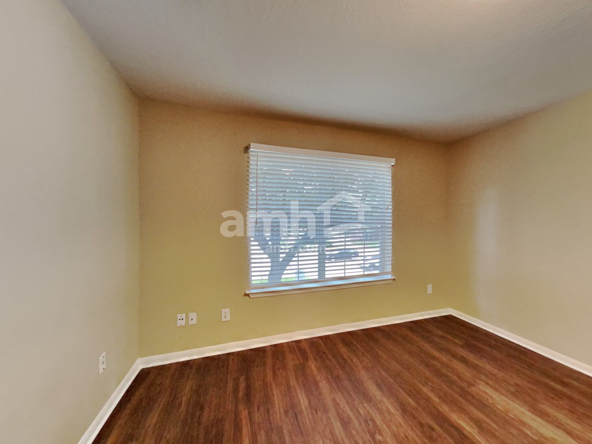 Building Photo - 1627 Buckingham Dr