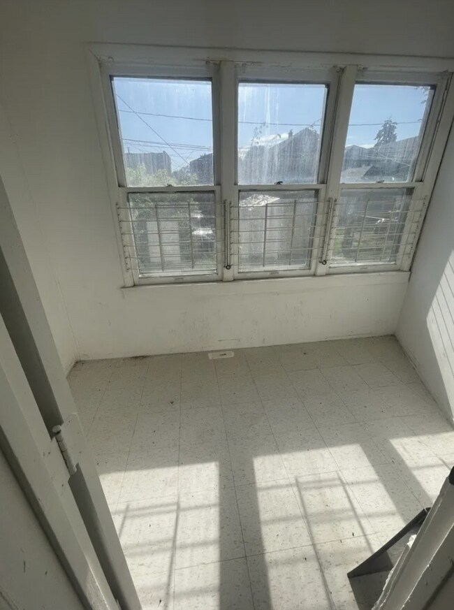 Building Photo - Spacious 2BR Apartment in Roseland – Off-S...