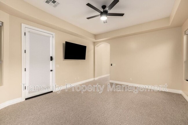 Building Photo - 1636 E Sattoo Way