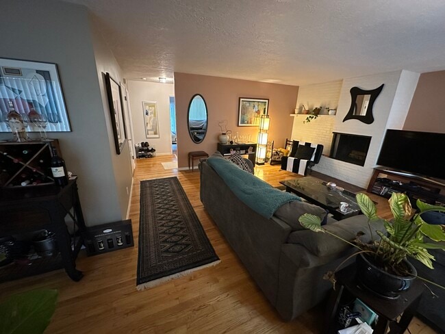 Living room - 3839 SW Marigold St