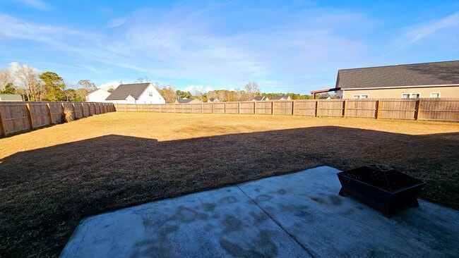 Building Photo - 3 BR 2 BA Garland Shores Subdivision