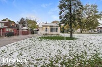 Building Photo - 1369 Hinman St