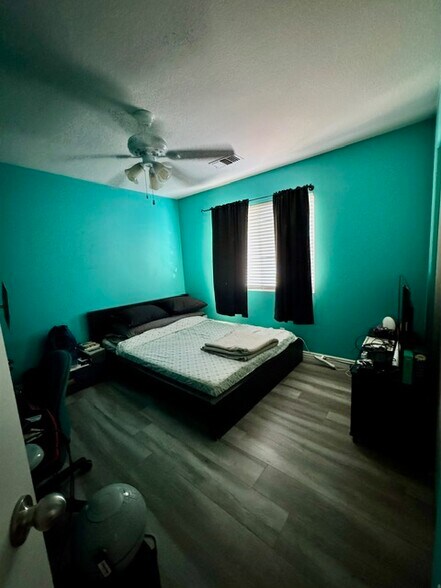 Upstairs Bedroom 3 - 1740 E D St