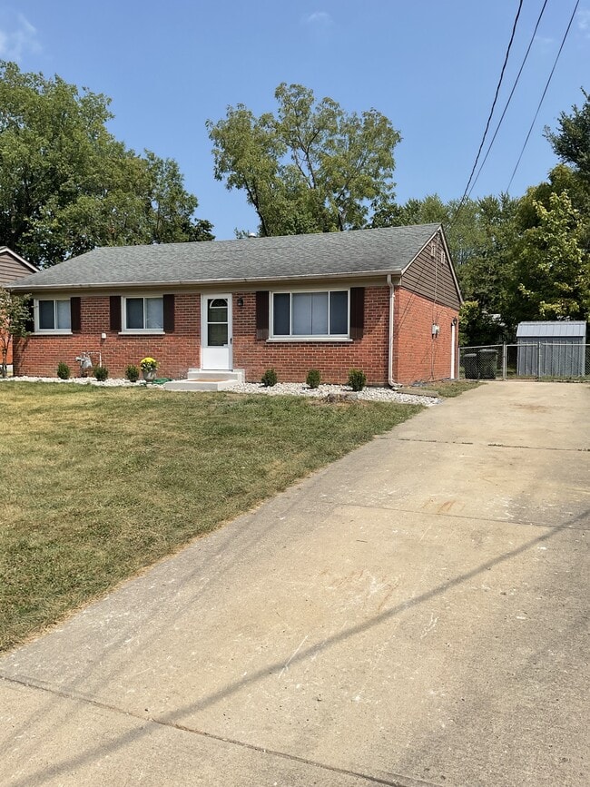 Building Photo - 1060 Brookcrest Dr