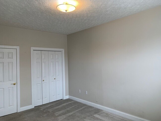 Building Photo - 190 Willow Oak Dr NW