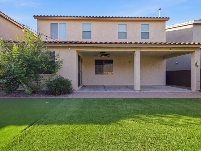 Building Photo - Spacious Two-Story Home with Open Living & Community Pool Access