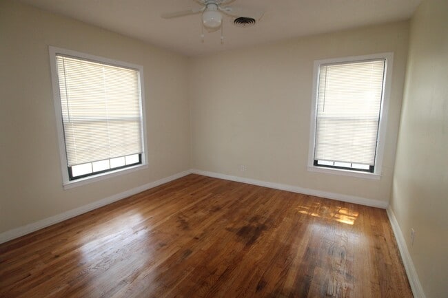 Building Photo - 1309 Carol Way