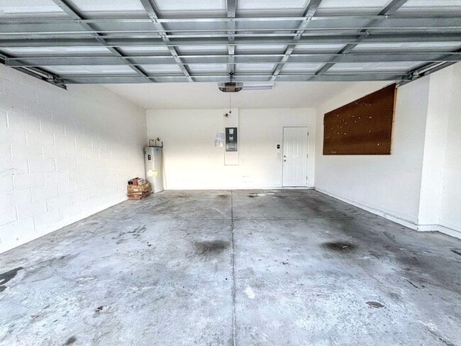 Building Photo - 34408 Alicante Ct