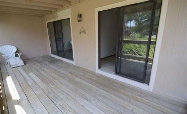 Building Photo - 3015 Old Bryan Dr