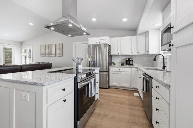 Building Photo - 6 Erith Ln