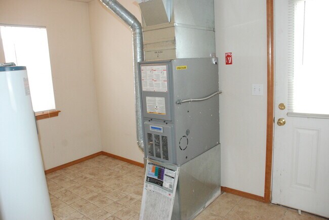 Building Photo - 6364 W Trestle St