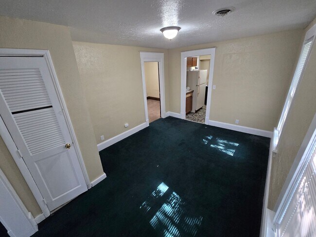 Building Photo - 414-416 Walbridge