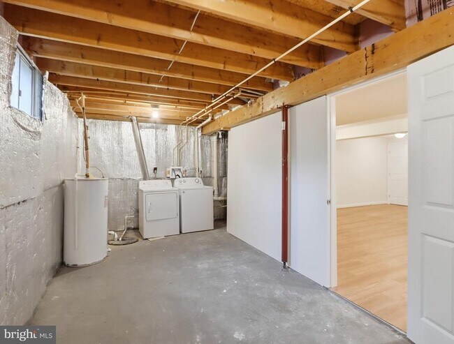 Building Photo - 7203 Rutherford Green Cir