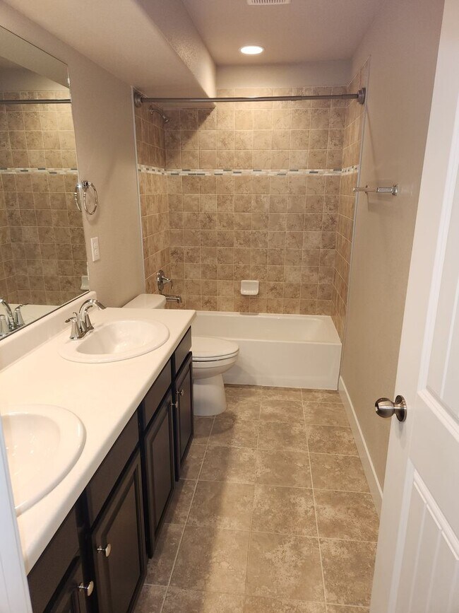 Building Photo - Broadmoor View Subdivision Rancher, Over 2,900 Sq. Ft.