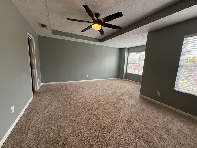 Building Photo - Location, Location, Location!