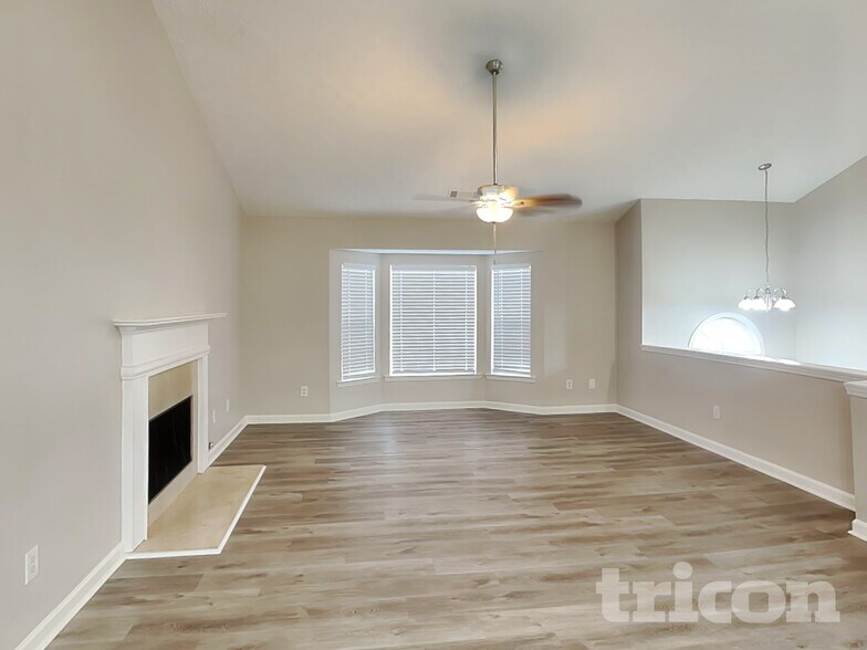 Building Photo - 2818 Appaloosa Run