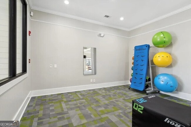 Building Photo - 7600 Roswell Rd