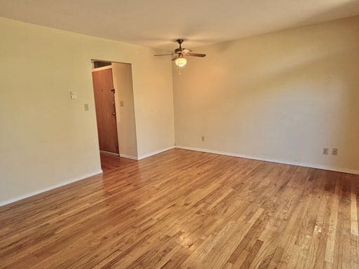 Building Photo - Charming 1-Bedroom Retreat in Queen Anne - Near Fremont! Available Now!