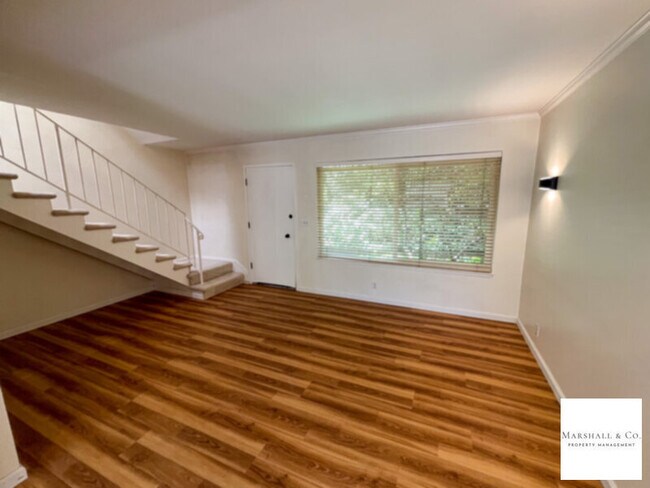 Building Photo - NEW LISTING! UPDATED 2BR/1BA IN CORTE MADERA W/ PARKING, NEW FLOORING, POOL, GREAT LOCAT