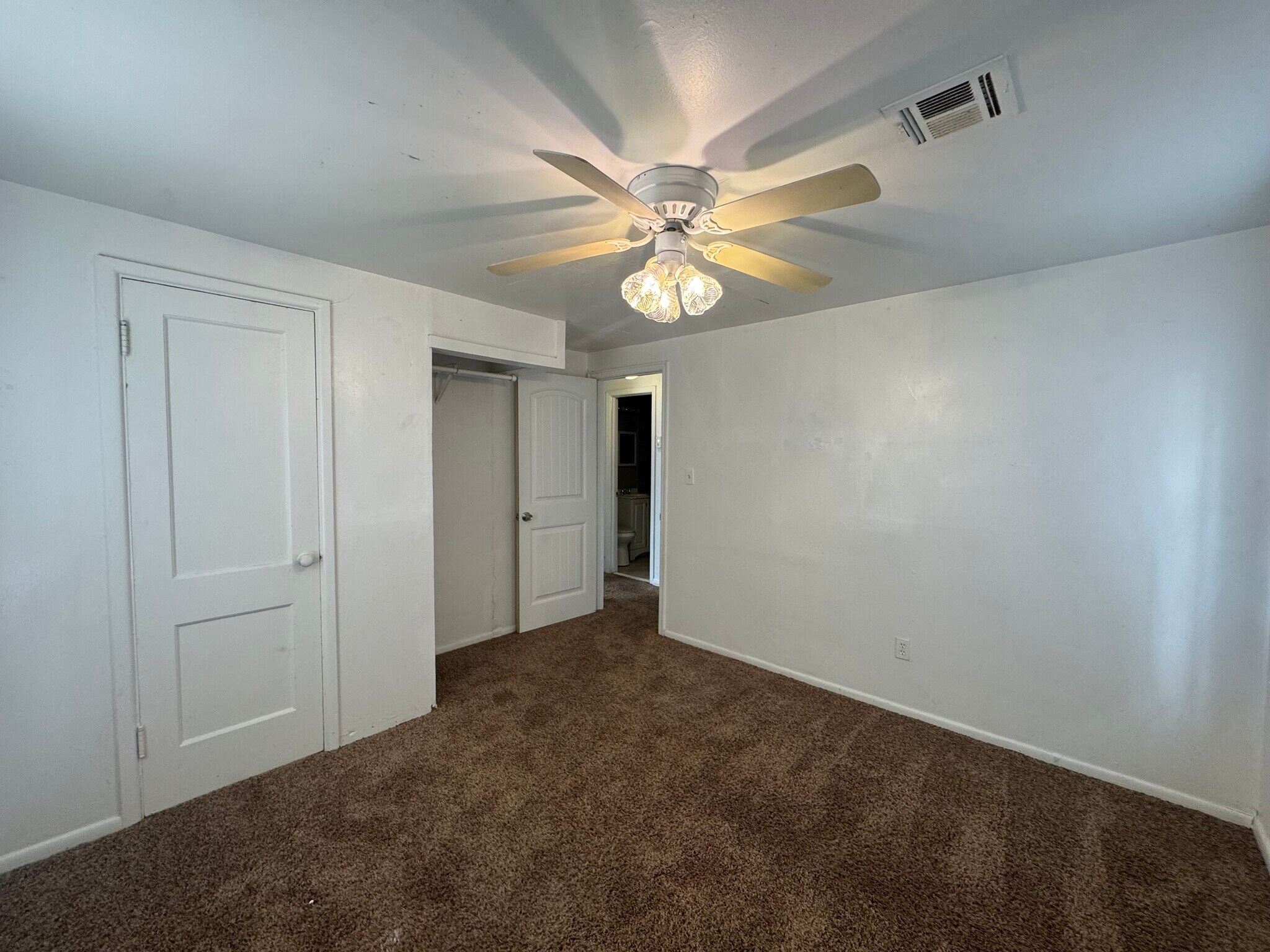 Building Photo - 2517 SW 42nd St