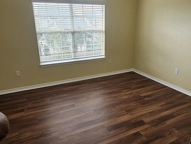 Building Photo - 337 Tequesta Dr