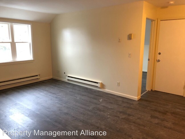 Building Photo - 3116 Court St