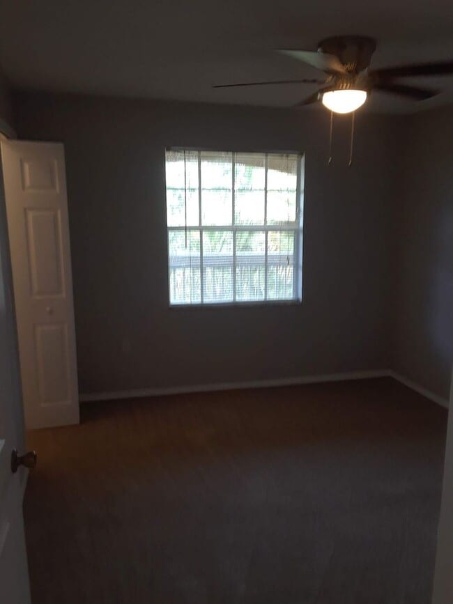 Building Photo - Fairway Island 534