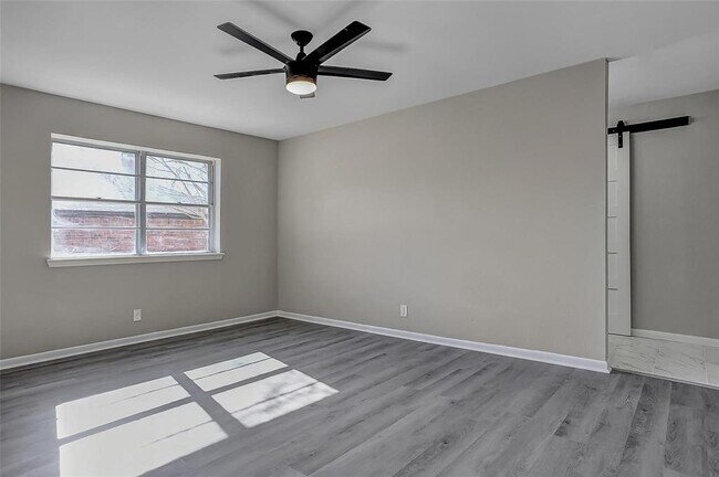 Building Photo - 3014 Northridge Dr